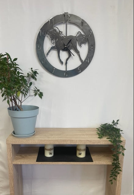 AR0299 Pendule Cheval