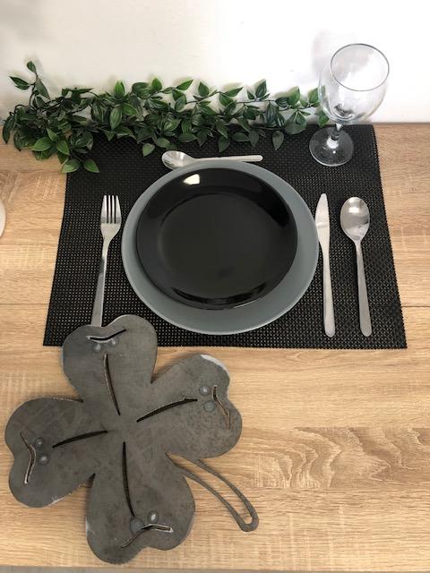 AR0556 Dessous de plat Trèfle