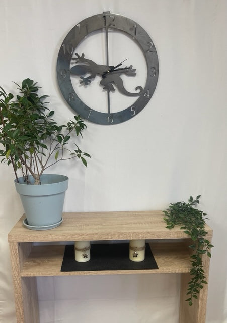 AR0319 Pendule Salamandre